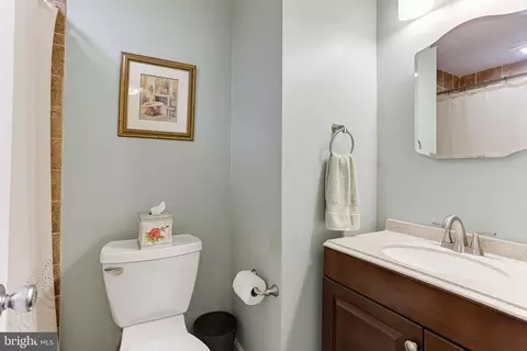 Bath - 4815 Variation Rd, Nottingham, MD 21236 photo 2 of 2