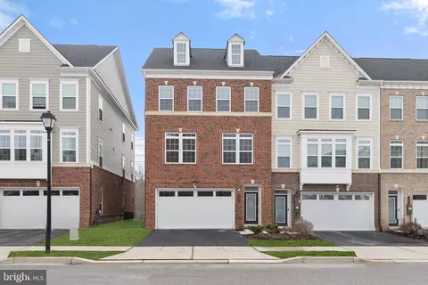 6409 Totteridge St, Middle River, MD 21220