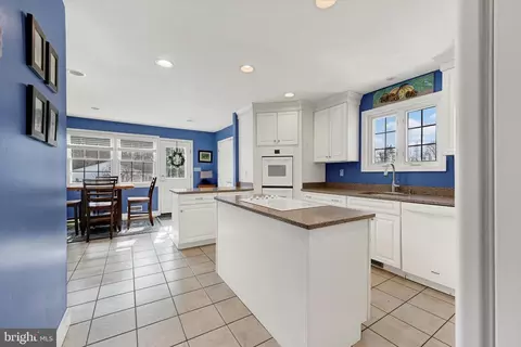 Kitchen - 1 Windemere Pkwy, Phoenix, MD 21131 photo 1 of 5