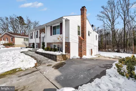5 Farwell Ct, Nottingham, MD 21236