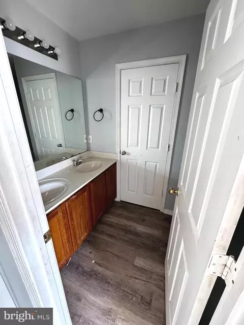 Bath - 7 Kimberlys Ct, Windsor Mill, MD 21244 photo 1 of 2