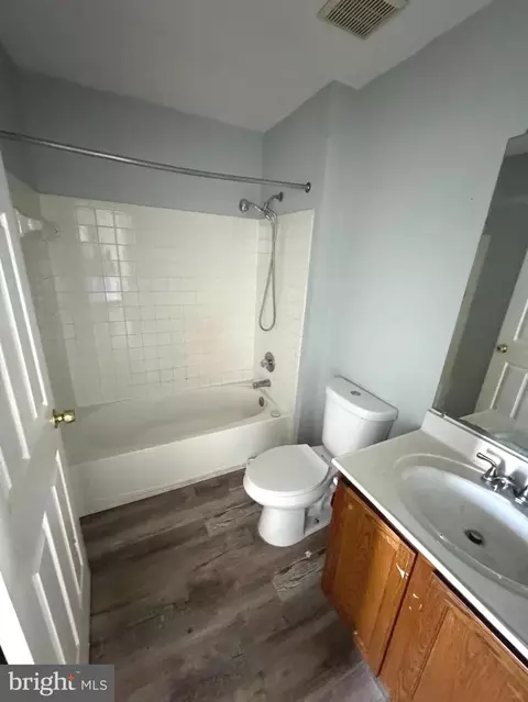 Bath - 7 Kimberlys Ct, Windsor Mill, MD 21244 photo 2 of 2