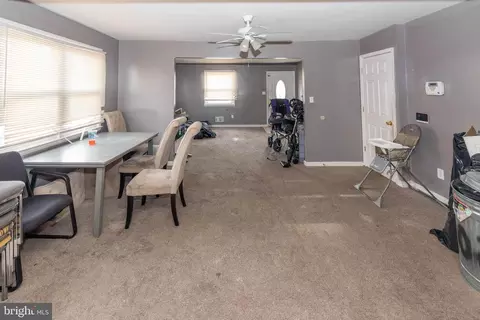 Entry Way - 5686 Utrecht Rd, Baltimore, MD 21206 photo 4 of 9
