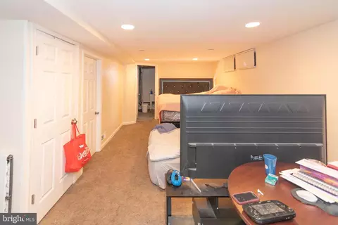 Bedroom - 5686 Utrecht Rd, Baltimore, MD 21206 photo 4 of 5
