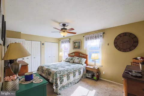Bedroom - 48 Stoneway Pl, Nottingham, MD 21236 photo 4 of 6