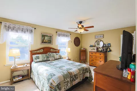 Bedroom - 48 Stoneway Pl, Nottingham, MD 21236 photo 1 of 6