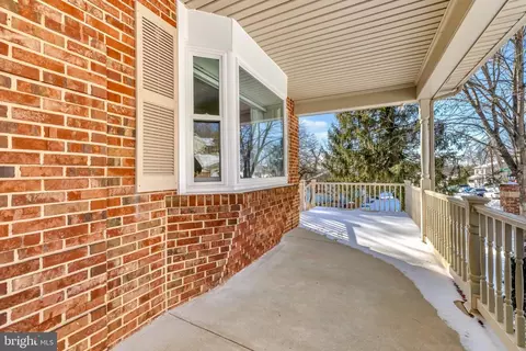 Exterior - 401 2nd Ave, Halethorpe, MD 21227 photo 6 of 10