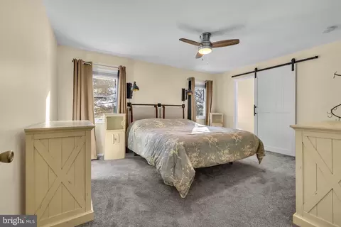 Bedroom - 401 2nd Ave, Halethorpe, MD 21227 photo 2 of 9