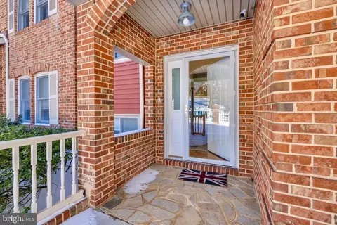 Exterior - 401 2nd Ave, Halethorpe, MD 21227 photo 5 of 10
