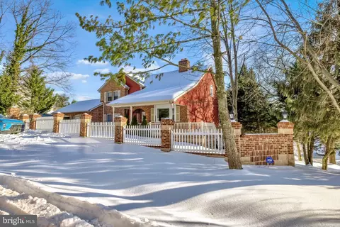 Exterior - 401 2nd Ave, Halethorpe, MD 21227 photo 3 of 10