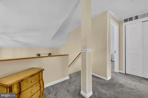 Entry Way - 401 2nd Ave, Halethorpe, MD 21227 photo 10 of 18