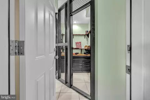 Entry Way - 401 2nd Ave, Halethorpe, MD 21227 photo 17 of 18