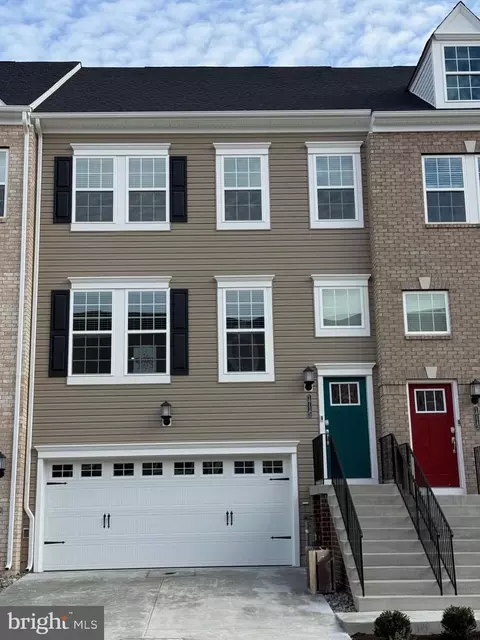 1715 Water Crossing Rd, Pikesville, MD 21208