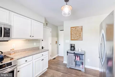 Entry Way - 17823 Marshall Mill Rd, Hampstead, MD 21074 photo 1 of 2