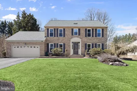 12216 Long Lake Dr, Owings Mills, MD 21117