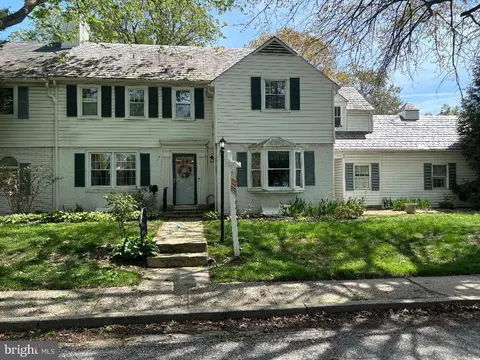 3022 Dunglow Rd, Dundalk, MD 21222