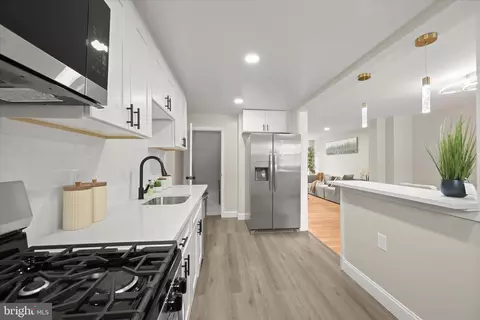 Entry Way - 1531 Clairidge Rd, Baltimore, MD 21207 photo 2 of 3