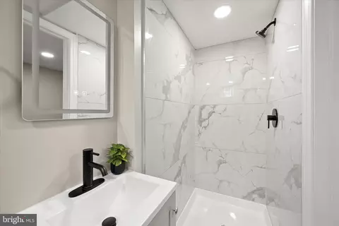 Bath - 1531 Clairidge Rd, Baltimore, MD 21207 photo 4 of 4