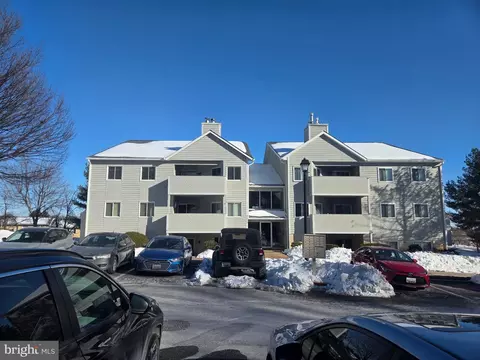 2213 Lowells Glen Rd #13L, Parkville, MD 21234