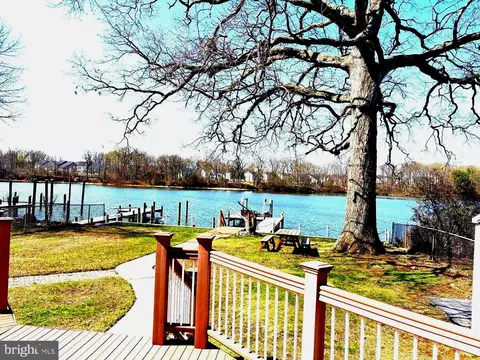 6 W Kingston Park Ln, Middle River, MD 21220