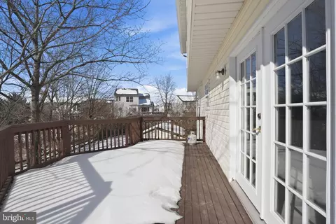 Exterior - 6 Reef Ct, Sparrows Point, MD 21219 photo 5 of 7