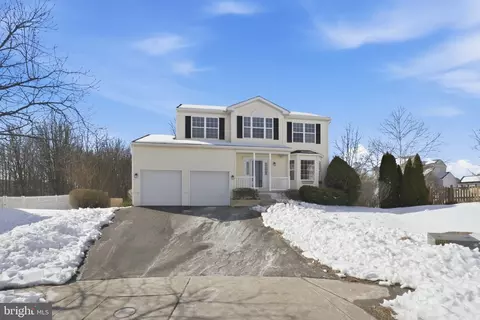 Exterior - 6 Reef Ct, Sparrows Point, MD 21219 photo 2 of 7