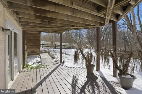Exterior - 6 Reef Ct, Sparrows Point, MD 21219 photo 4 of 7