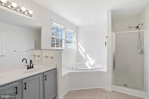 Bath - 6 Reef Ct, Sparrows Point, MD 21219 photo 2 of 2