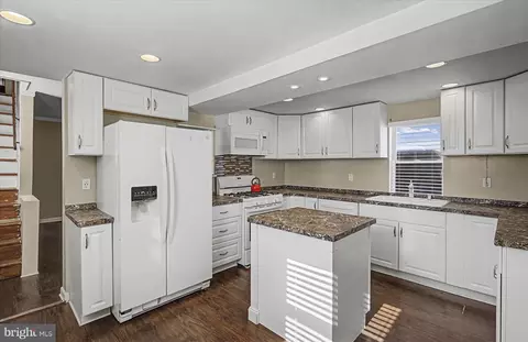 Kitchen - 2707 Sparrows Point Rd, Edgemere, MD 21219 photo 1 of 5