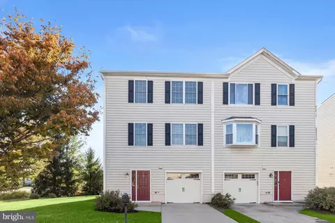 1 Karendale Ct, Windsor Mill, MD 21244