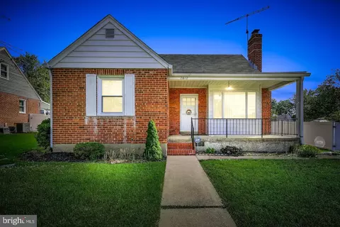 2812 5th Ave, Parkville, MD 21234