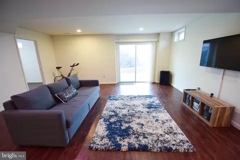 Living - 5822 Dillon John Ct, White Marsh, MD 21162 photo 4 of 6