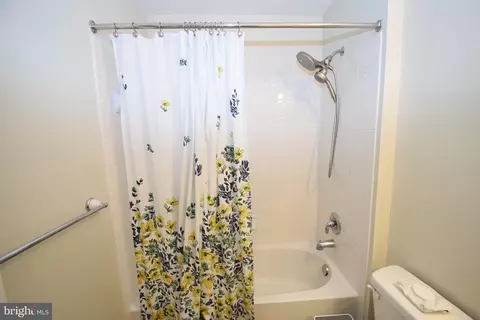 Bath - 5822 Dillon John Ct, White Marsh, MD 21162 photo 5 of 6