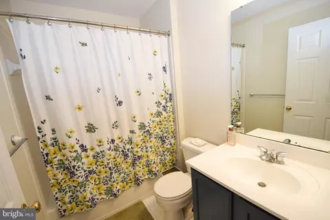 Bath - 5822 Dillon John Ct, White Marsh, MD 21162 photo 4 of 6