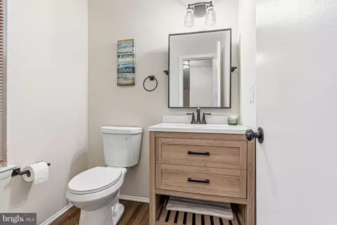 Bath - 9 Menteith Ct, Nottingham, MD 21236 photo 1 of 6