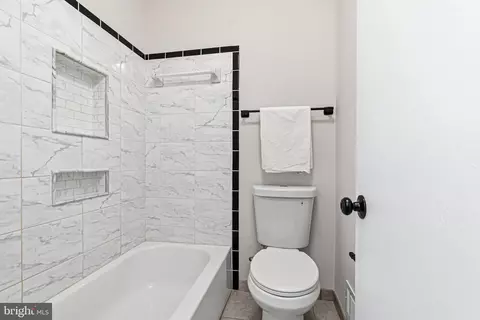 Bath - 9 Menteith Ct, Nottingham, MD 21236 photo 4 of 6