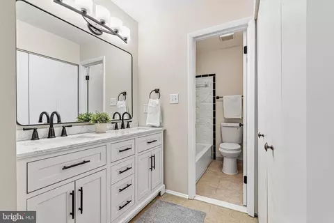 Bath - 9 Menteith Ct, Nottingham, MD 21236 photo 3 of 6