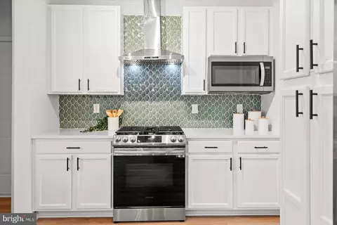 Kitchen - 917 Gladway Rd, Middle River, MD 21220 photo 4 of 4