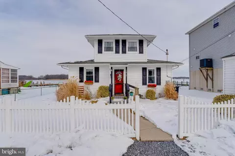 Exterior - 1815 Wilson Point Rd, Middle River, MD 21220 photo 1 of 4