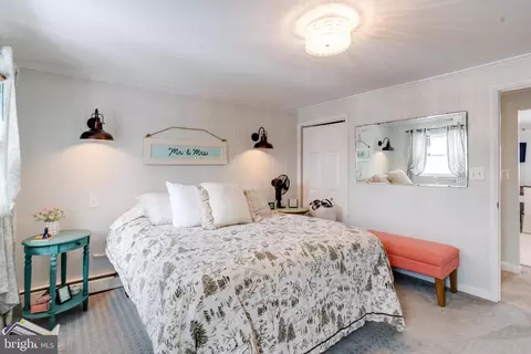 Bedroom - 1815 Wilson Point Rd, Middle River, MD 21220 photo 5 of 6