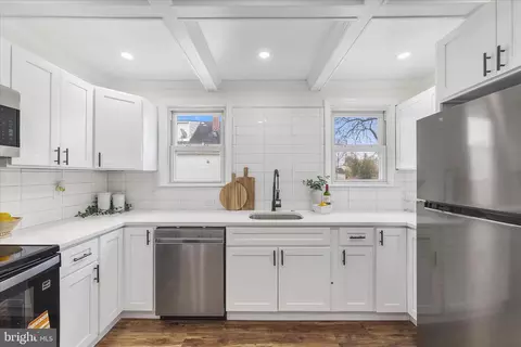 2607 Joppa Ter, Parkville, MD 21234