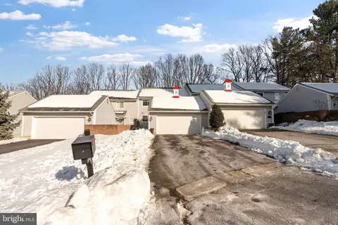 17 Killala Ct, Lutherville Timonium, MD 21093