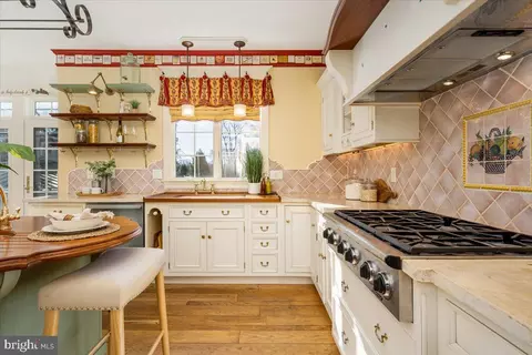 Kitchen - 4513 Carroll Manor Rd, Baldwin, MD 21013 photo 3 of 13