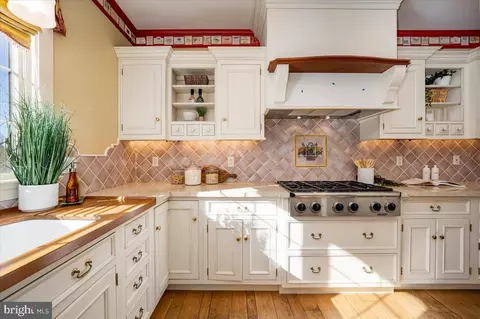 Kitchen - 4513 Carroll Manor Rd, Baldwin, MD 21013 photo 1 of 13