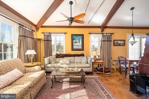 Living - 4513 Carroll Manor Rd, Baldwin, MD 21013 photo 8 of 8
