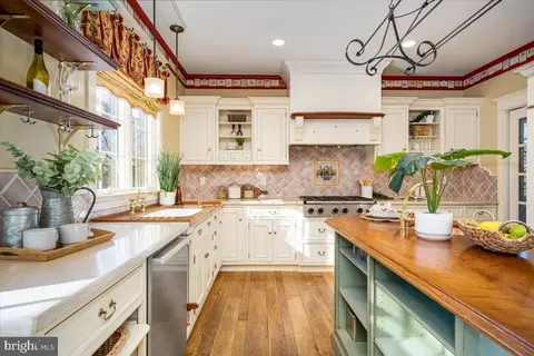 Kitchen - 4513 Carroll Manor Rd, Baldwin, MD 21013 photo 5 of 13