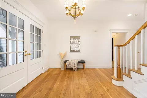 Entry Way - 4513 Carroll Manor Rd, Baldwin, MD 21013 photo 2 of 7