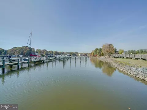 532 Hopkins Landing Dr #532, Essex, MD 21221