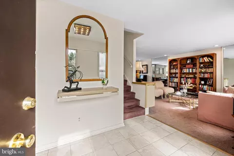 7124 Pheasant Cross Dr, Baltimore, MD 21209 photo 4
