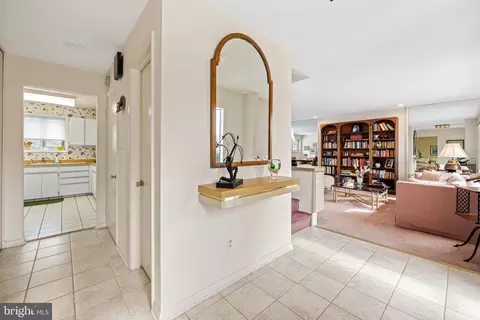 7124 Pheasant Cross Dr, Baltimore, MD 21209 photo 5